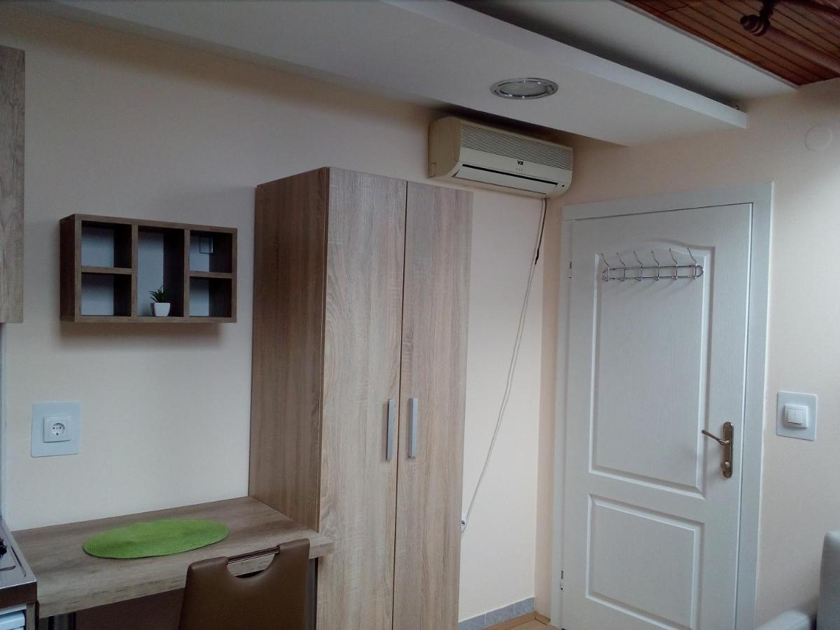 Apartmani Sara Novi Sad Exterior foto